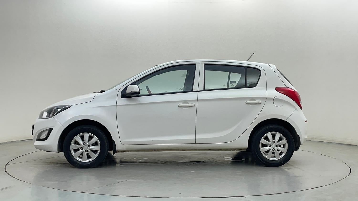 Used 2013 Hyundai i20 Sportz 1.2 Petrol Manual exterior LEFT SIDE VIEW