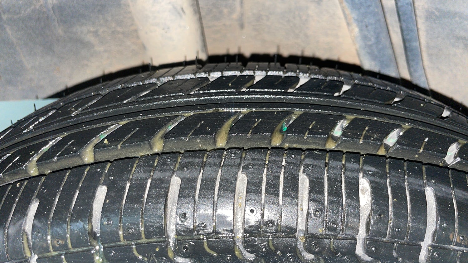 Used 2017 Renault Kwid 1.0 RXL Petrol Manual tyres RIGHT REAR TYRE TREAD VIEW