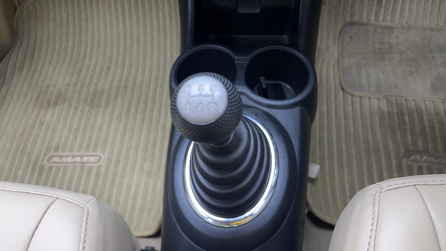 Used 2016 Honda Amaze 1.2 SX i-VTEC Petrol Manual interior GEAR  KNOB VIEW