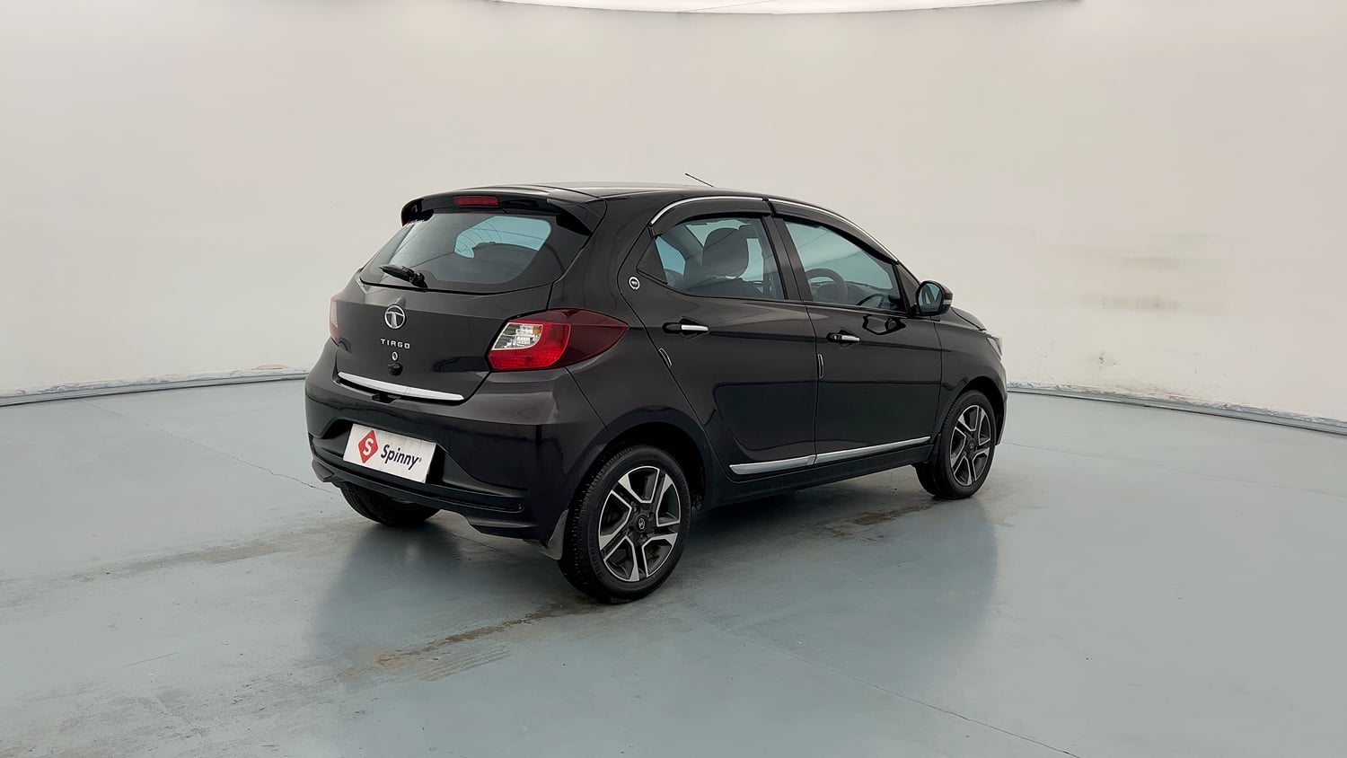 Used 2023 Tata Tiago XZ Plus Petrol Manual exterior RIGHT REAR CORNER VIEW