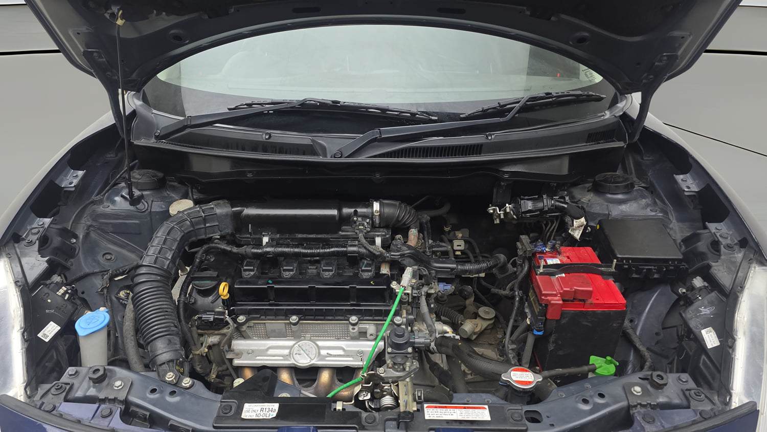 Used 2021 Maruti Suzuki Swift ZXi Petrol Manual engine ENGINE & BONNET OPEN FRONT VIEW