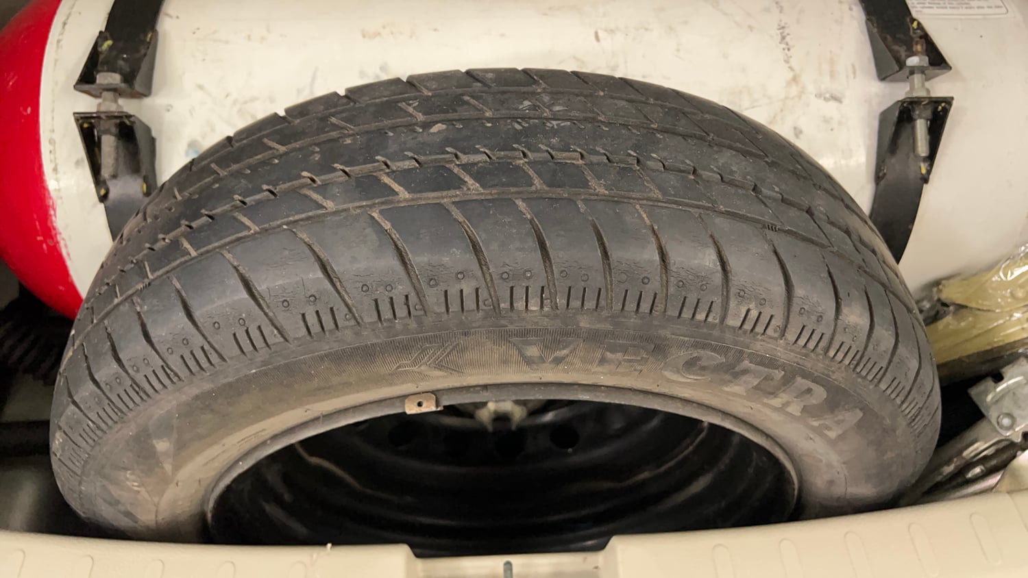 Used 2017 Maruti Suzuki Celerio VXi CNG Cng Manual tyres SPARE TYRE VIEW