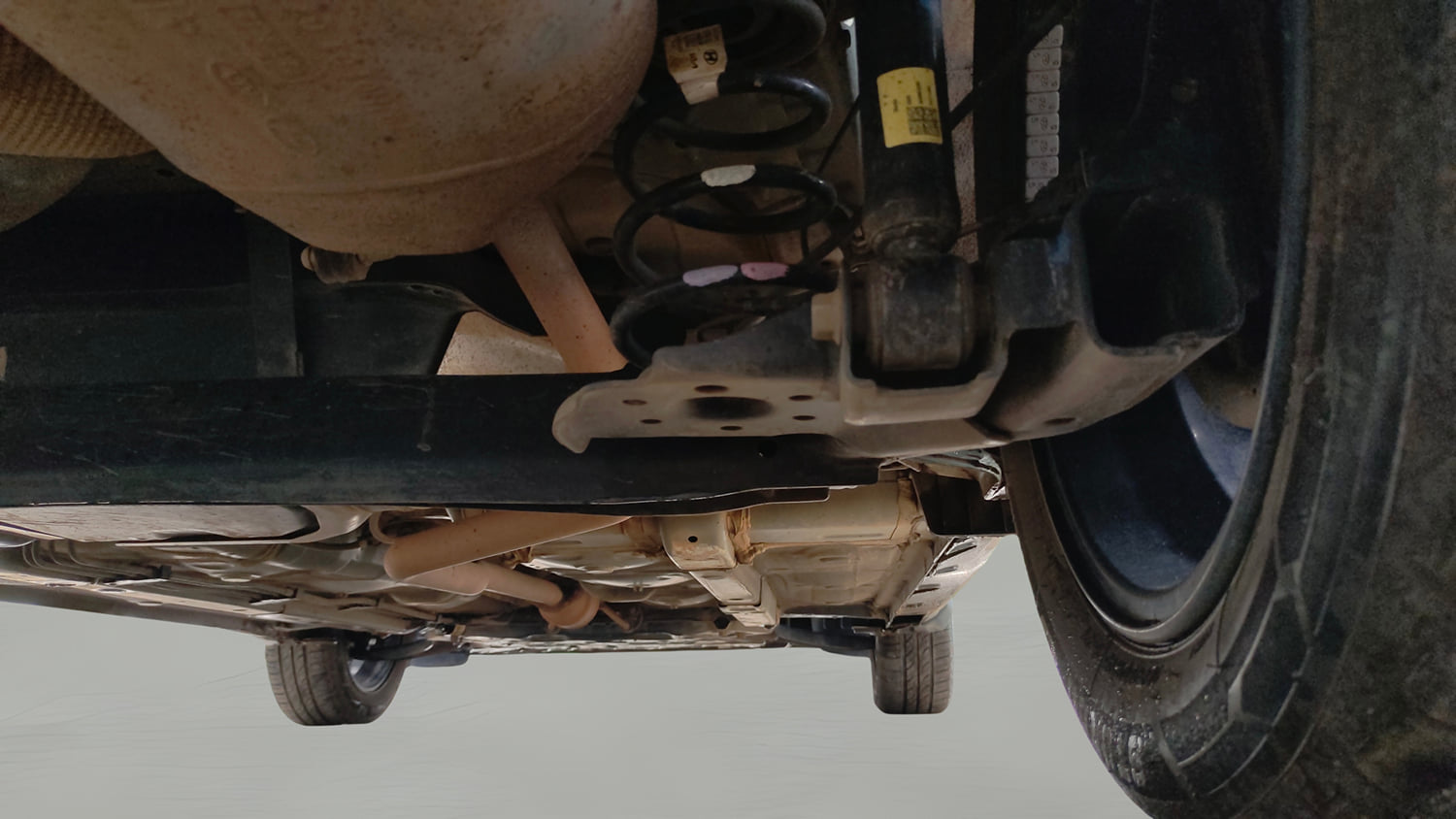 Used 2023 Hyundai Exter SX (O) 1.2 MT Petrol Manual extra REAR RIGHT UNDERBODY VIEW