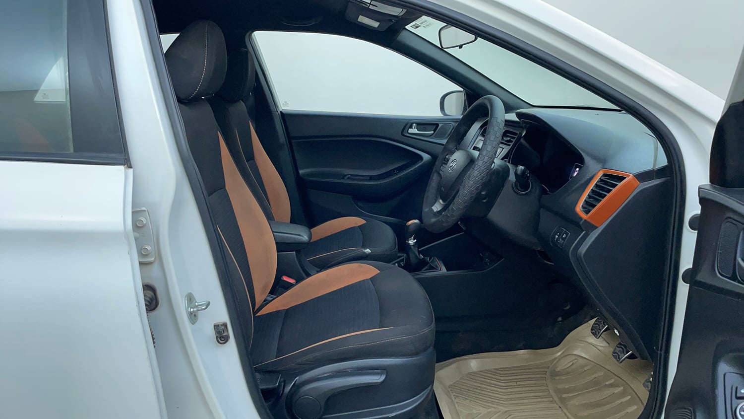 Used 2016 Hyundai i20 Active 1.2 SX Petrol Manual interior RIGHT SIDE FRONT DOOR CABIN VIEW