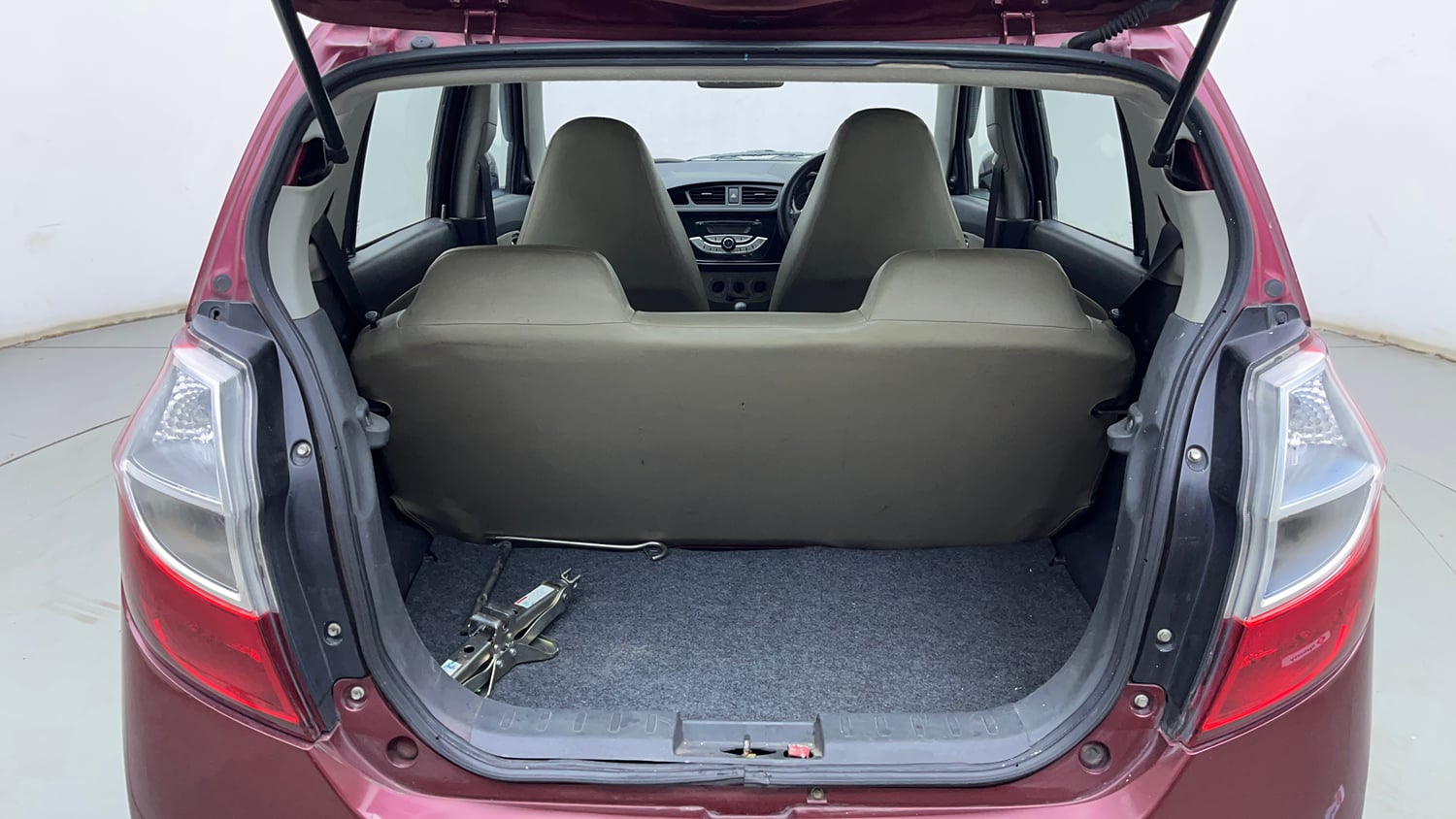 Used 2018 Maruti Suzuki Alto K10 VXi (O) Petrol Manual interior DICKY INSIDE VIEW