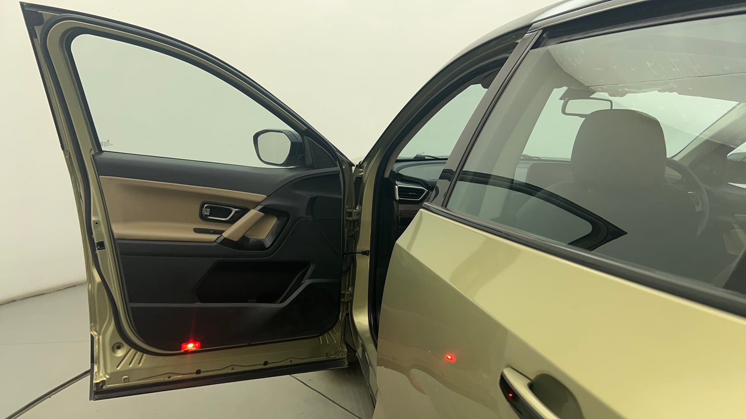 Used 2022 Tata Harrier Kaziranga XZA Plus Diesel Automatic interior LEFT FRONT DOOR OPEN VIEW