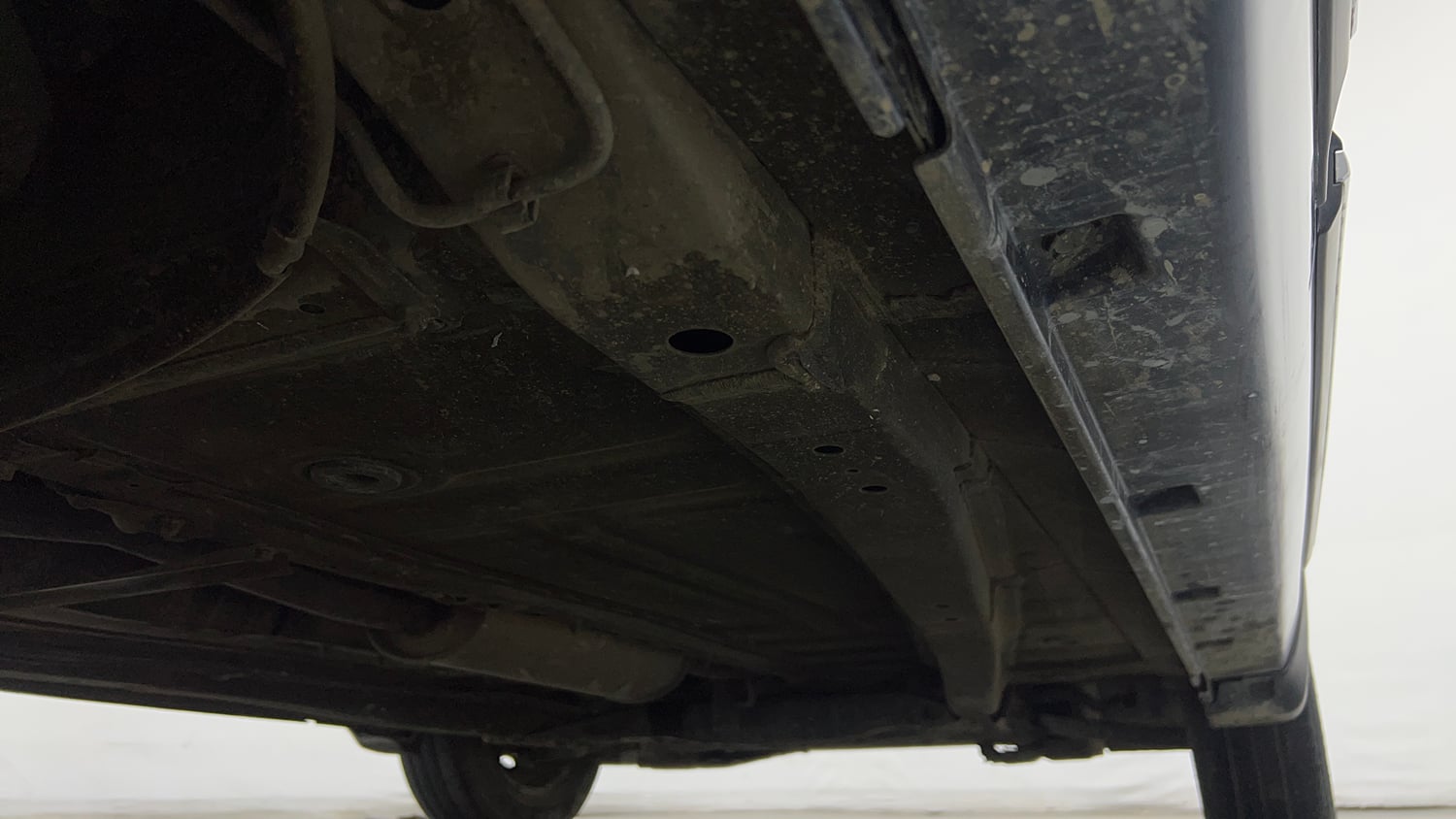 Used 2017 Maruti Suzuki Baleno Delta 1.2 Petrol Manual extra REAR RIGHT UNDERBODY VIEW