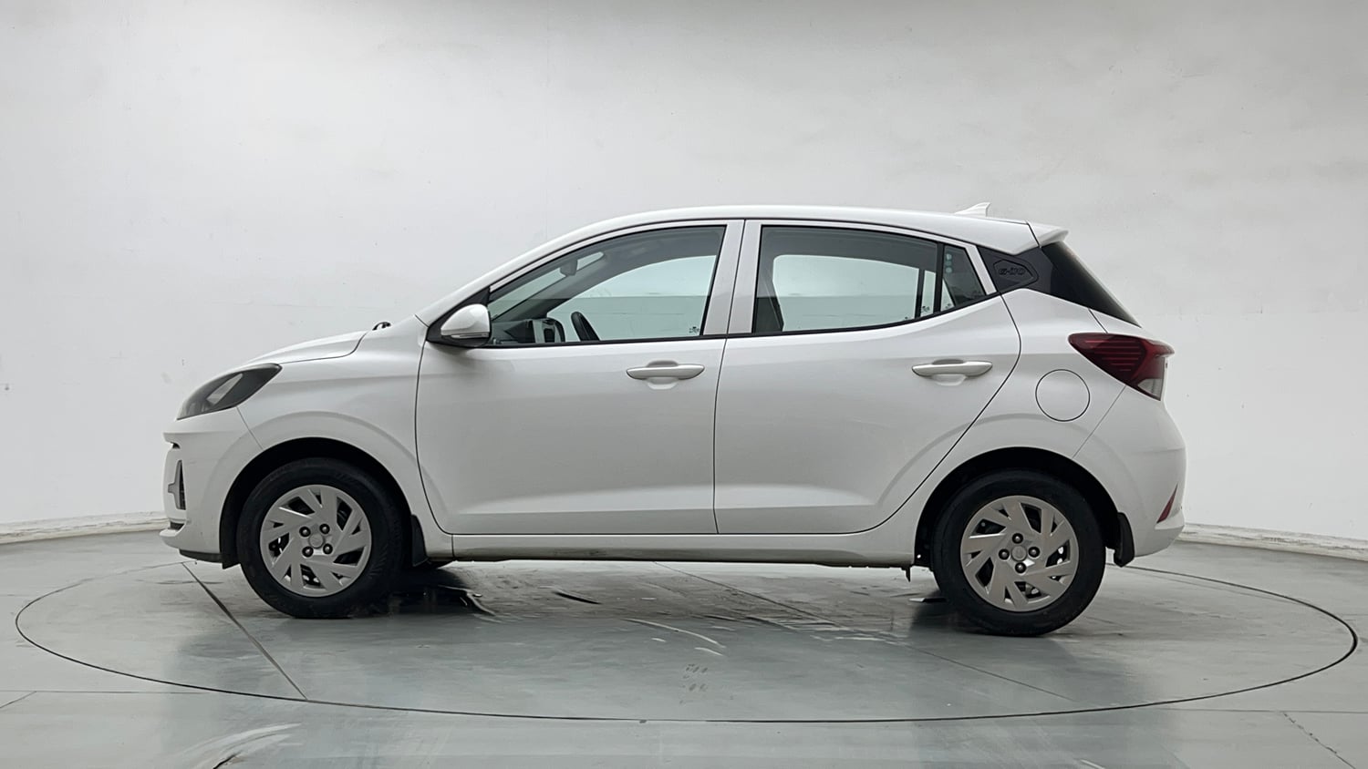Used 2024 Hyundai Grand i10 Nios Magna 1.2 Kappa AMT Petrol Automatic exterior LEFT SIDE VIEW