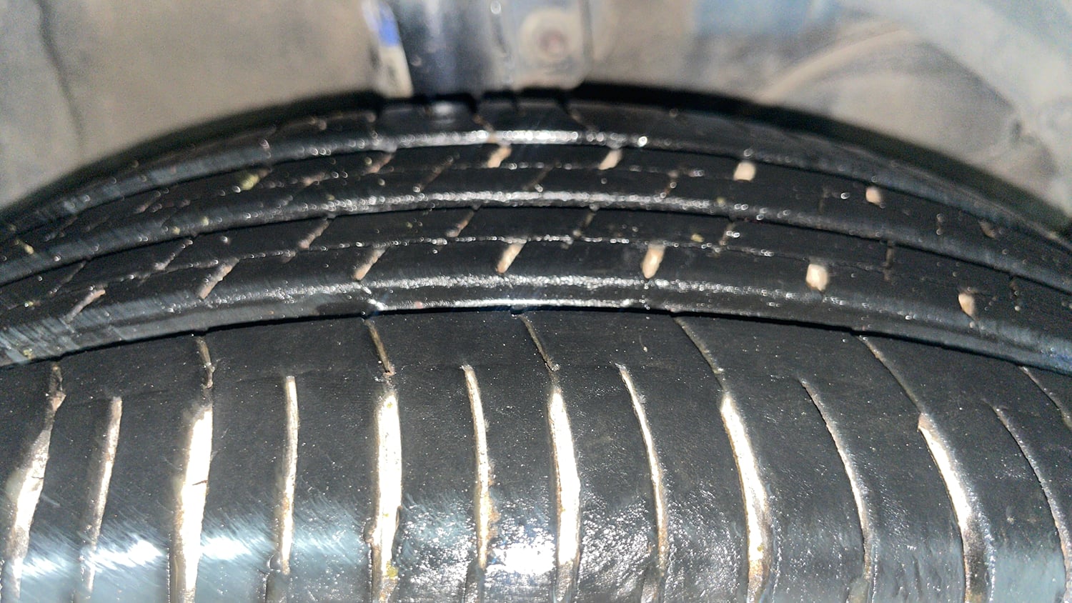Used 2017 Maruti Suzuki Baleno Delta 1.2 Petrol Manual tyres RIGHT FRONT TYRE TREAD VIEW