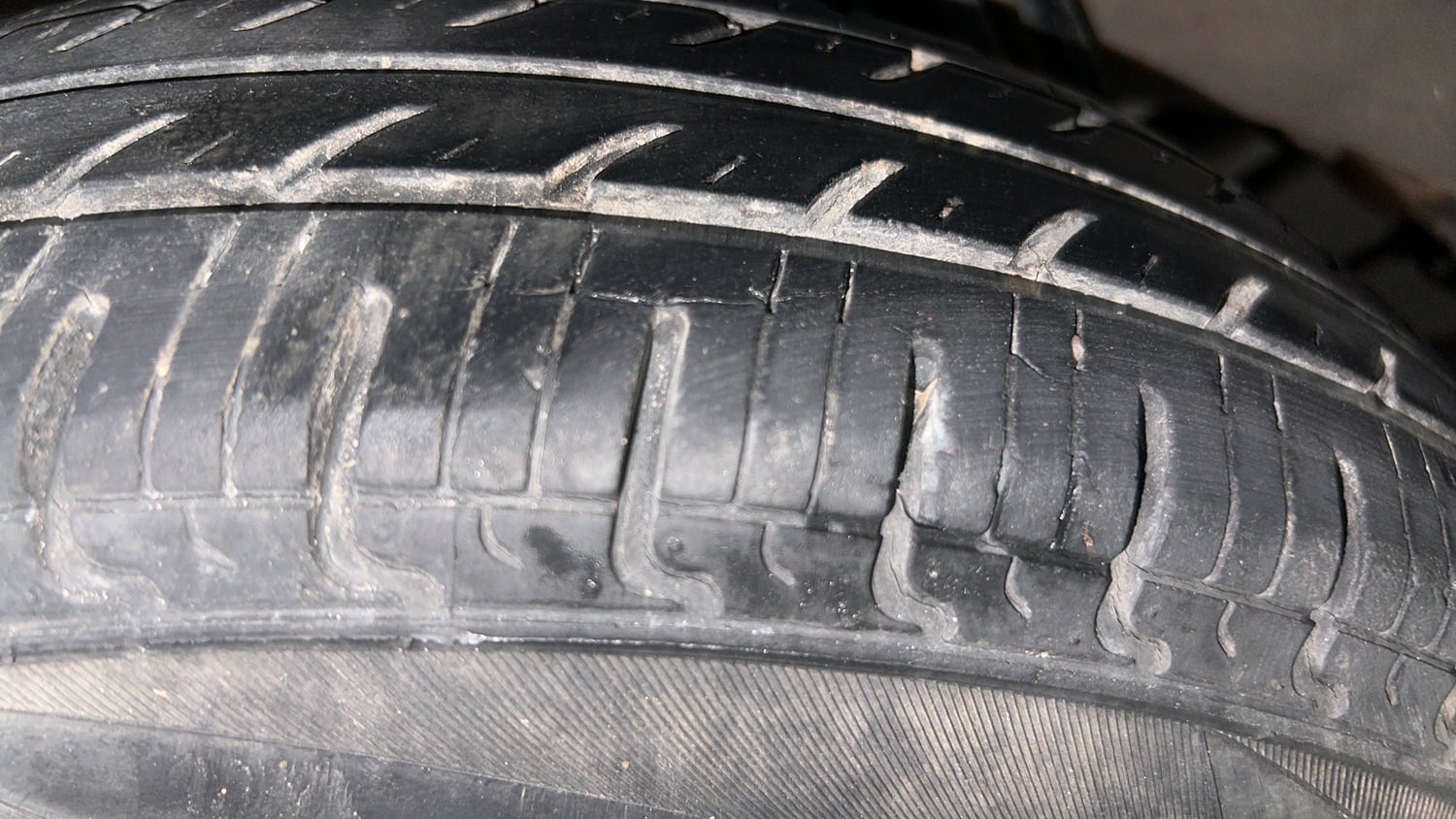 Used 2018 Renault Kwid 1.0 RXT Petrol Manual tyres RIGHT REAR TYRE TREAD VIEW
