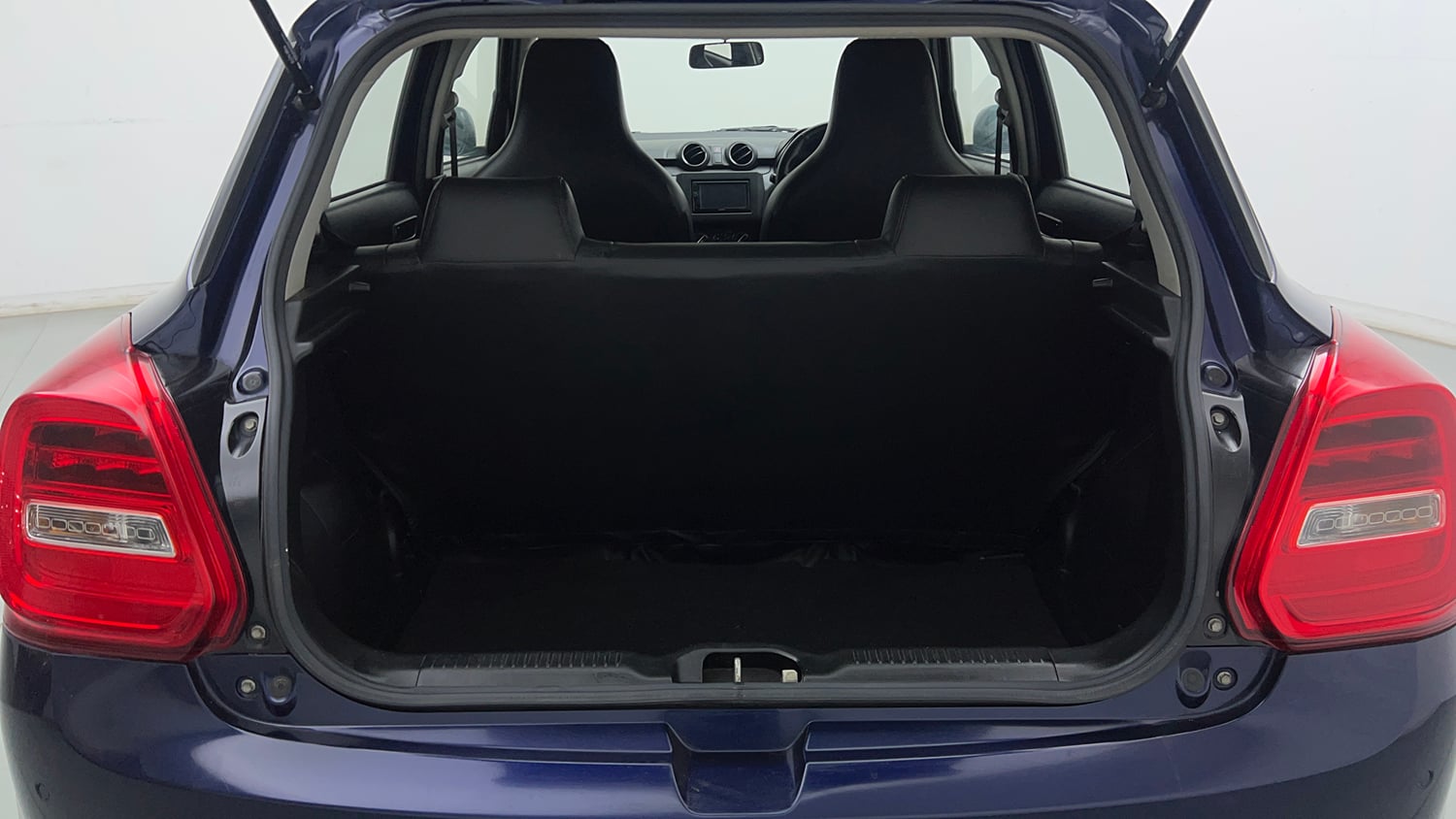 Used 2019 Maruti Suzuki Swift LXi Petrol Manual interior DICKY INSIDE VIEW