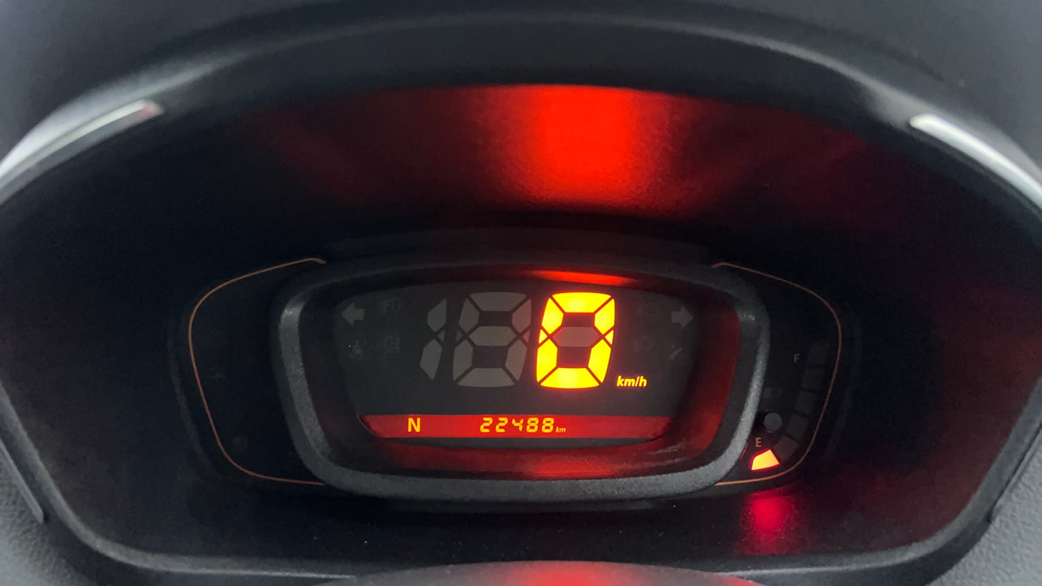 Used 2017 Renault Kwid 1.0 RXT AMT Petrol Automatic interior CLUSTERMETER VIEW