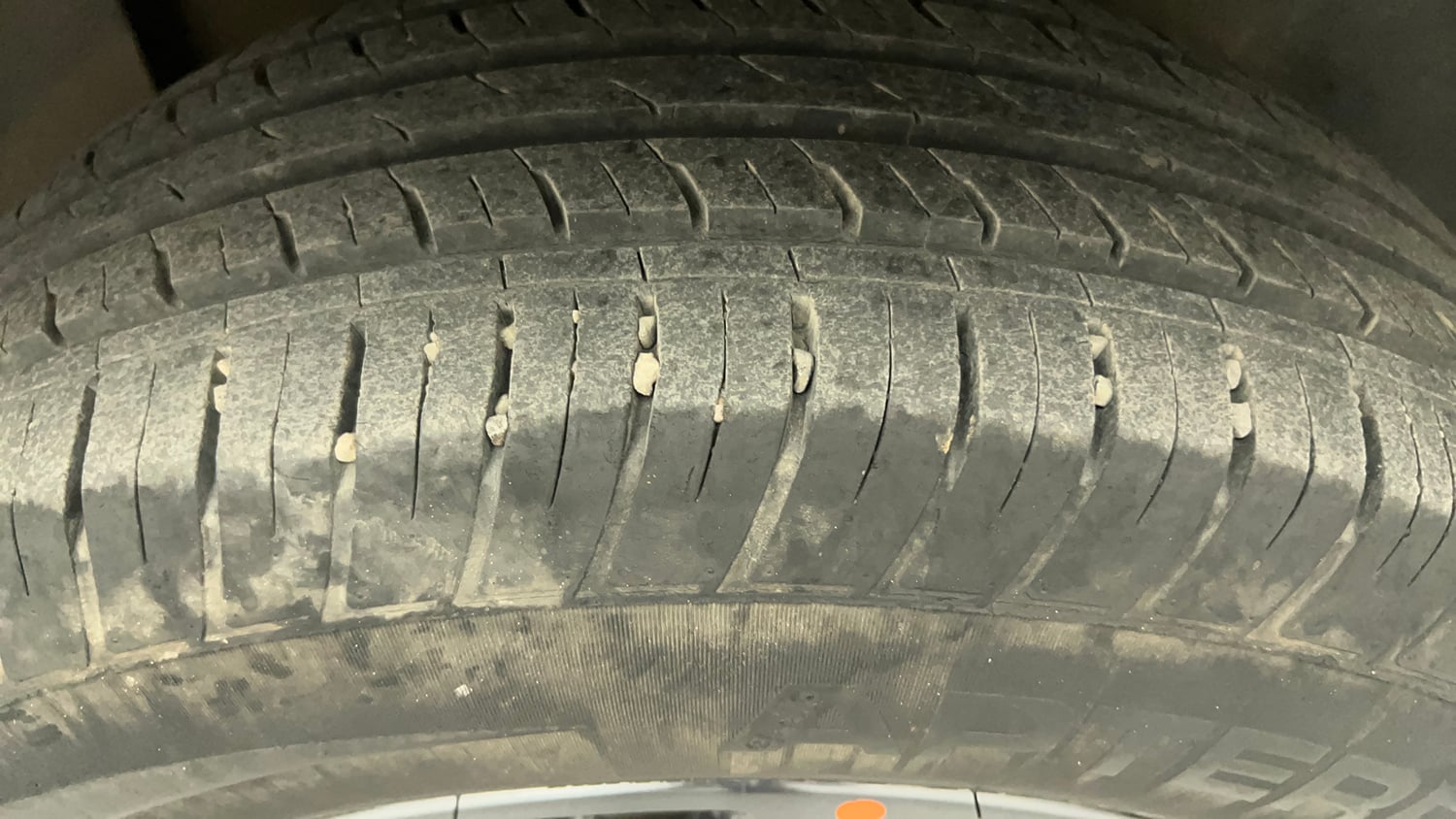 Used 2022 Tata Harrier Kaziranga XZA Plus Diesel Automatic tyres LEFT REAR TYRE TREAD VIEW