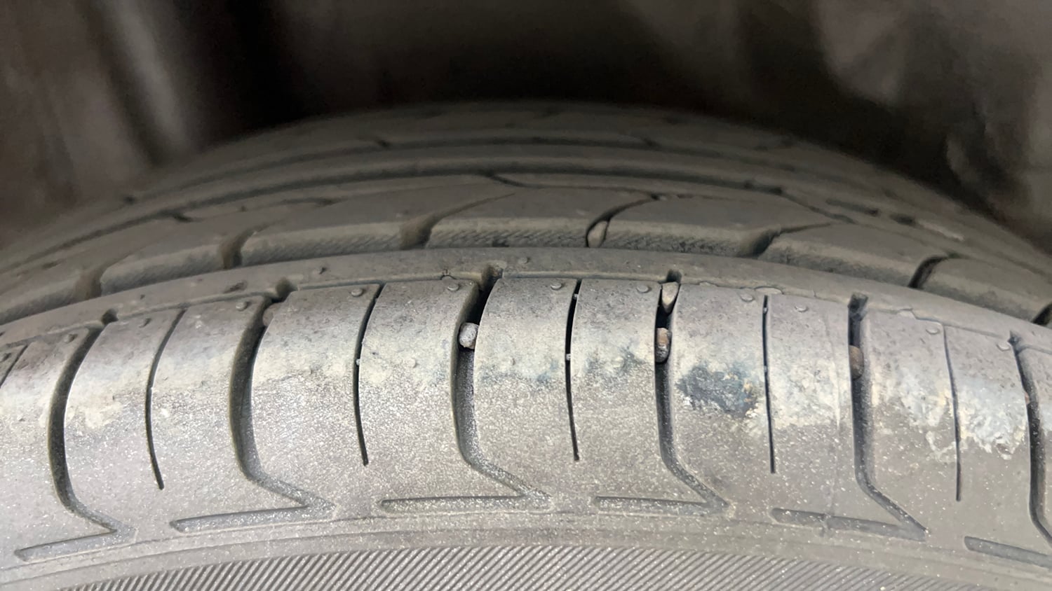 Used 2013 Honda Brio S MT Petrol Manual tyres RIGHT REAR TYRE TREAD VIEW
