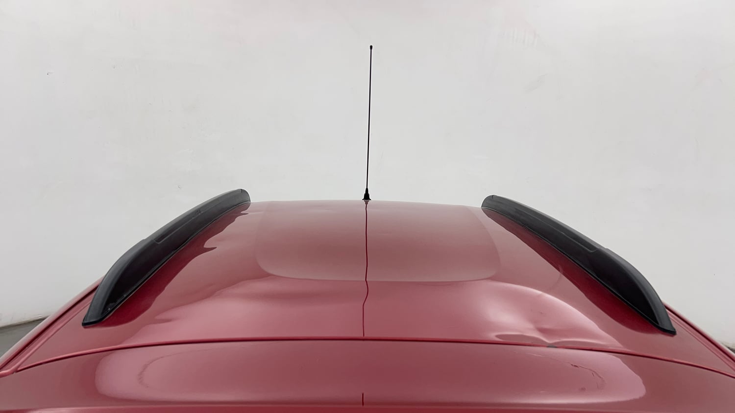 Used 2018 Renault Kwid 1.0 RXT AMT Petrol Automatic exterior EXTERIOR ROOF VIEW