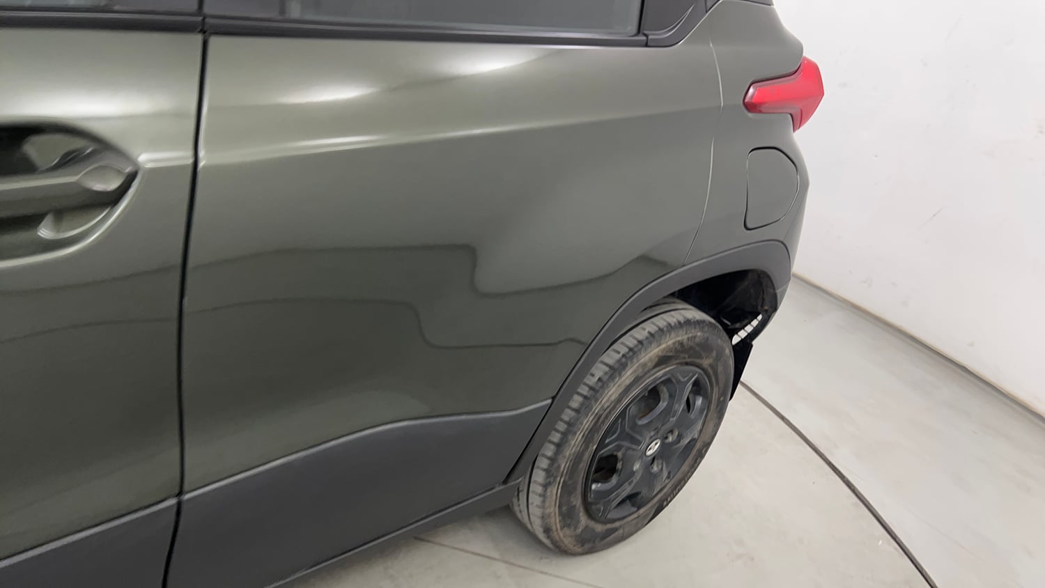 Used 2023 Tata Punch Camo Accomplished MT Petrol Manual dents MINOR SCRATCH