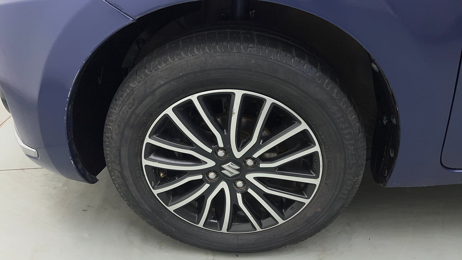Used 2019 Maruti Suzuki Dzire ZXi Plus AMT Petrol Automatic tyres LEFT FRONT TYRE RIM VIEW