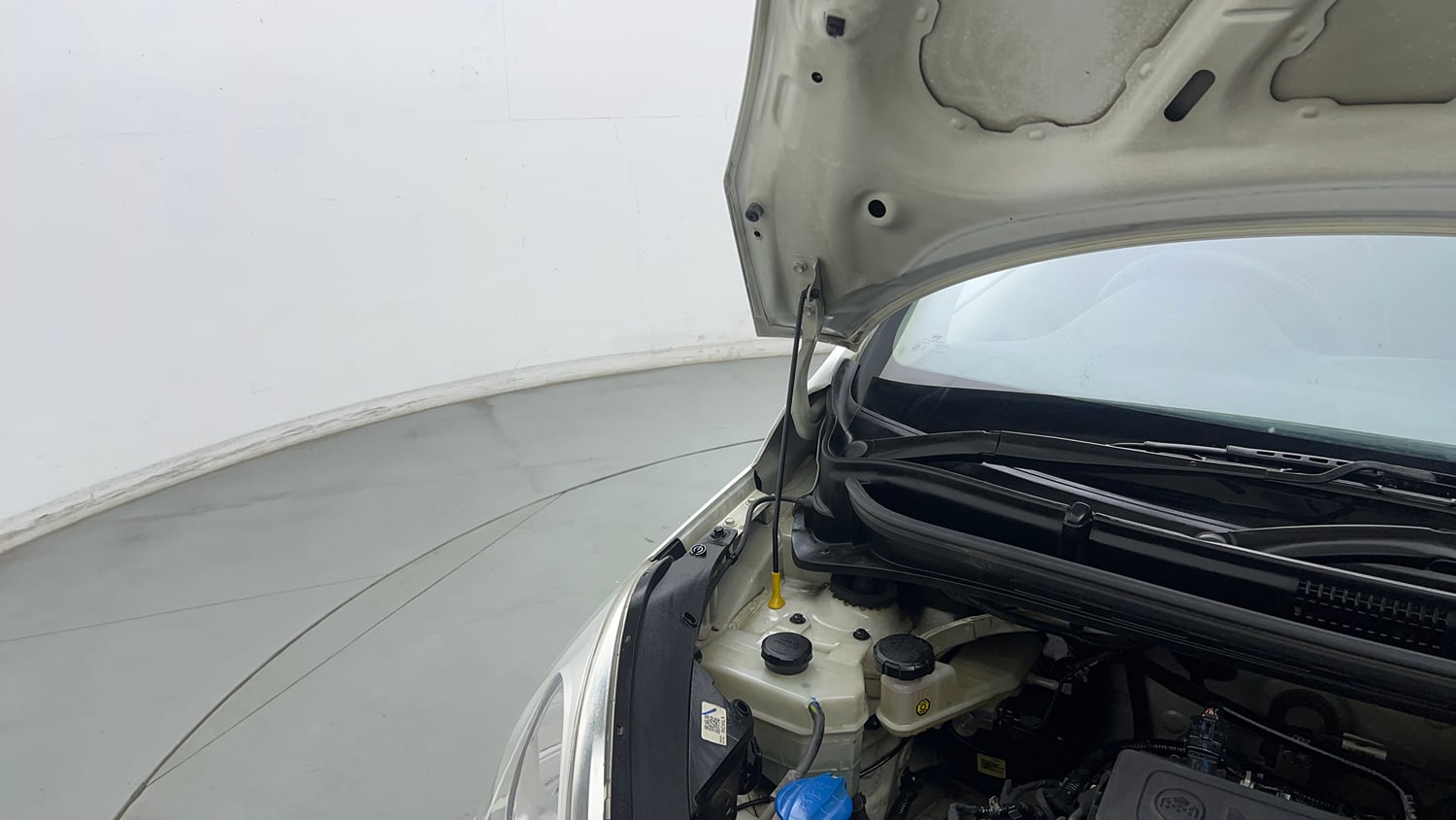 Used 2022 hyundai Santro Sportz Executive CNG Cng Manual engine ENGINE RIGHT SIDE HINGE & APRON VIEW