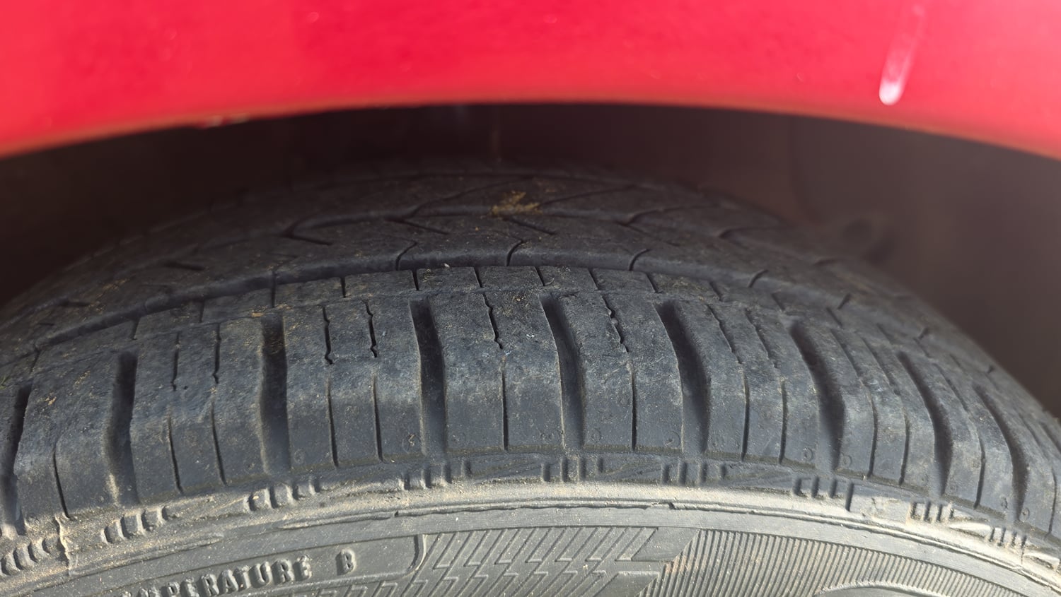 Used 2018 Hyundai Grand i10 Sportz 1.2 Kappa VTVT Petrol Manual tyres RIGHT REAR TYRE TREAD VIEW