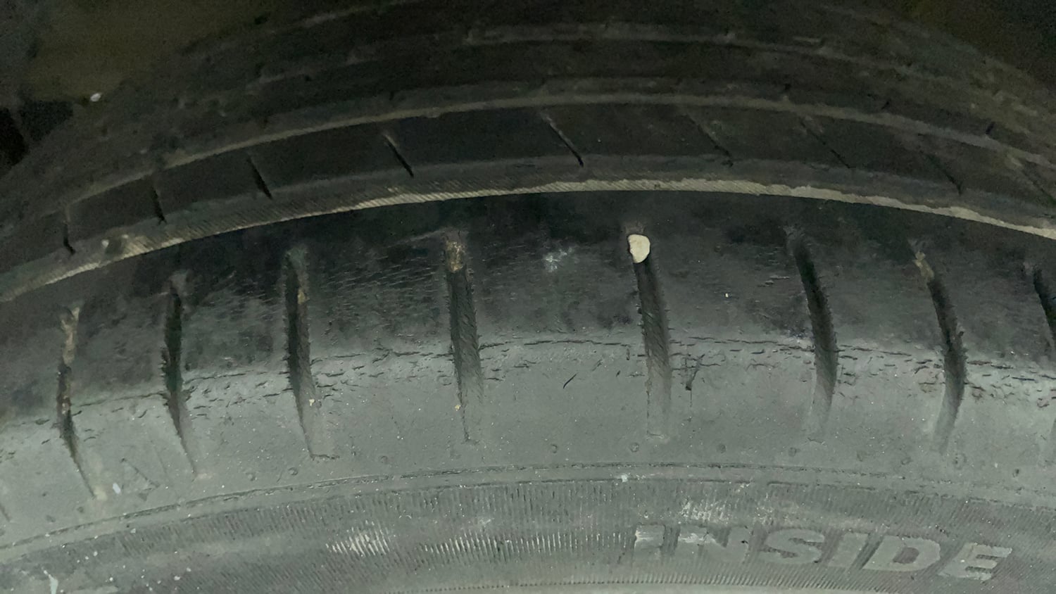 Used 2020 Maruti Suzuki Baleno Zeta Petrol Manual tyres LEFT FRONT TYRE TREAD VIEW