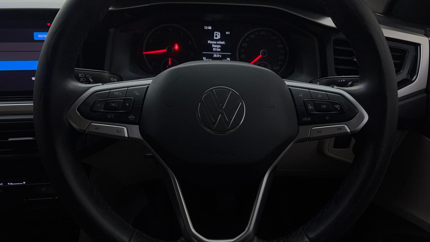 Used 2023 Volkswagen Virtus Highline 1.0 TSI MT Petrol Manual top_features Airbags