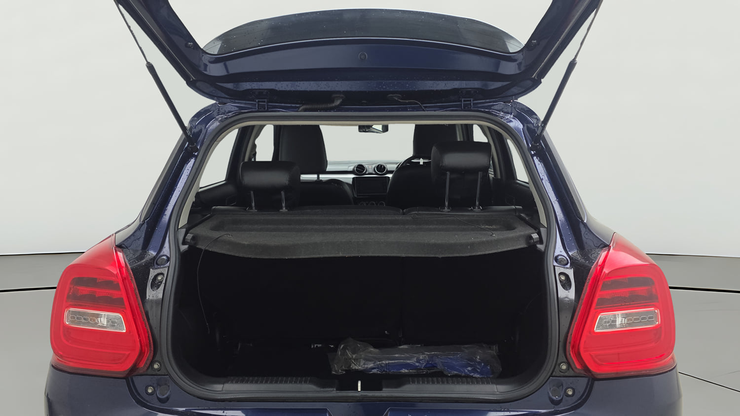 Used 2021 Maruti Suzuki Swift ZXi Petrol Manual interior DICKY INSIDE VIEW