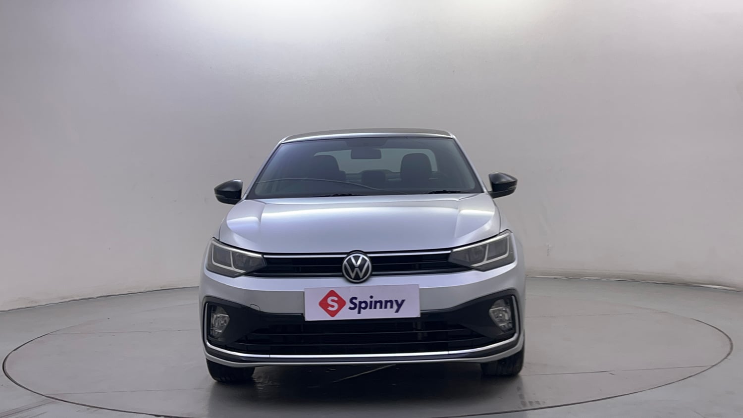 Used 2023 Volkswagen Virtus Highline 1.0 TSI MT Petrol Manual exterior FRONT VIEW