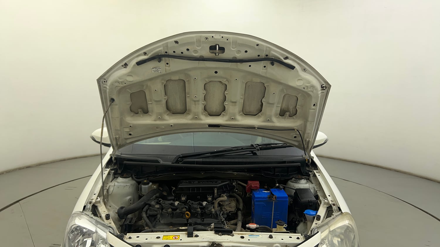 Used 2017 Toyota Platinum Etios V Petrol Manual engine ENGINE & BONNET OPEN FRONT VIEW