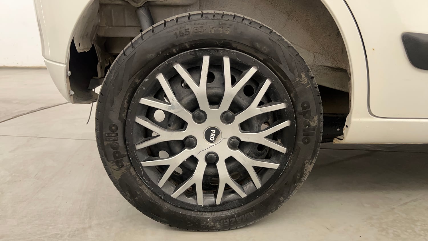 Used 2017 Maruti Suzuki Wagon R Vxi (ABS-Airbag) Petrol Manual tyres RIGHT REAR TYRE RIM VIEW