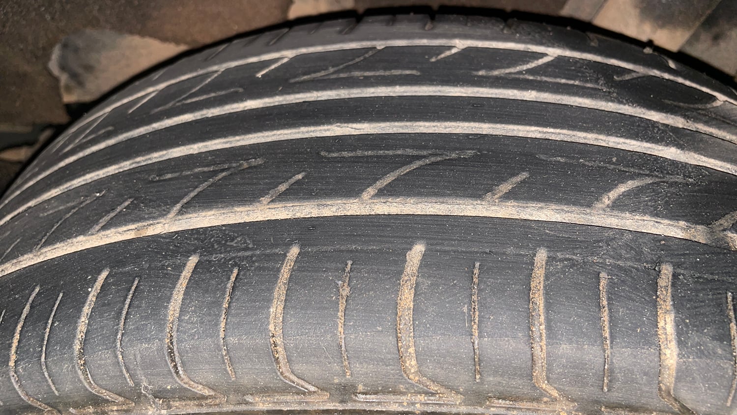 Used 2017 Maruti Suzuki Baleno Delta 1.2 AT Petrol Automatic tyres LEFT REAR TYRE TREAD VIEW