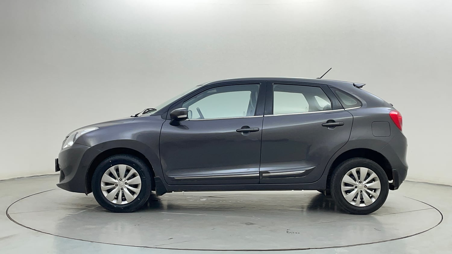Used 2017 Maruti Suzuki Baleno Delta 1.2 AT Petrol Automatic exterior LEFT SIDE VIEW