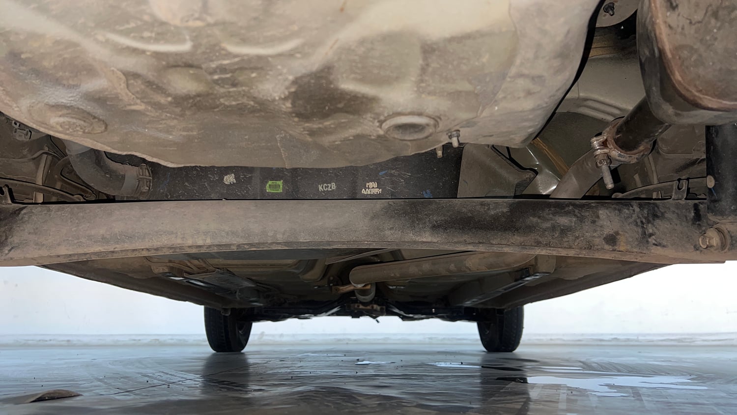 Used 2015 Hyundai i10 Magna 1.1 iRDE2 Petrol Manual extra REAR UNDERBODY VIEW (TAKEN FROM REAR)