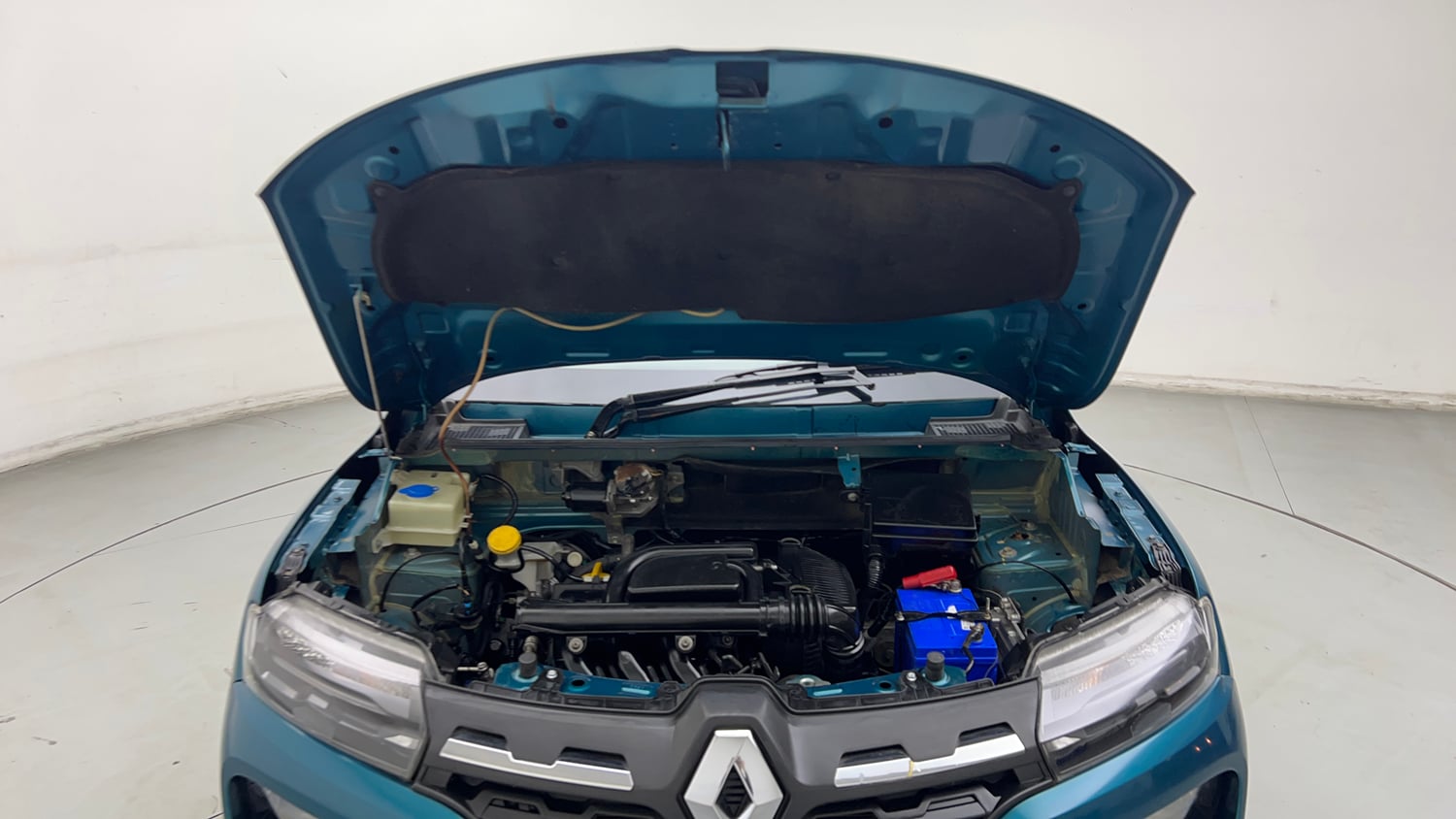 Used 2021 Renault Kwid RXT 1.0 AMT Opt Petrol Automatic engine ENGINE & BONNET OPEN FRONT VIEW