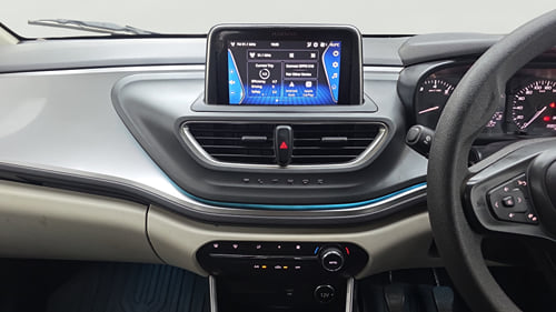 Used 2021 Tata Altroz XZ Petrol Petrol Manual interior MUSIC SYSTEM & AC CONTROL VIEW
