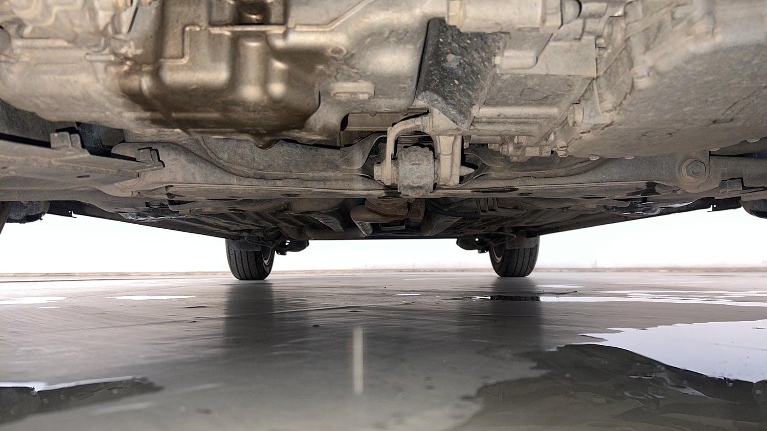 Used 2023 Honda Amaze VX CVT 1.2 Petrol Petrol Automatic extra FRONT LEFT UNDERBODY VIEW