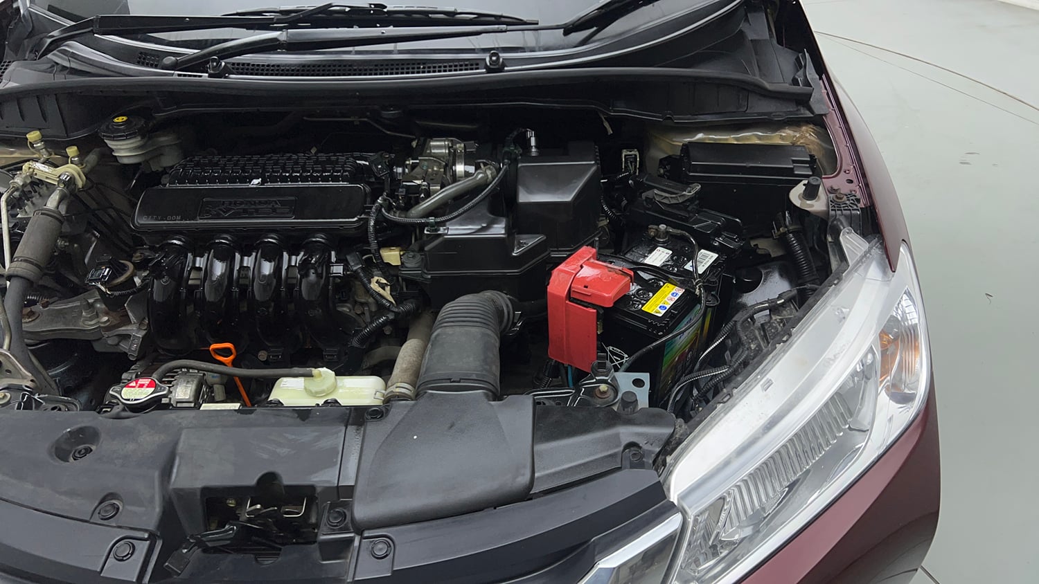 Used 2015 Honda City V Petrol Manual engine ENGINE LEFT SIDE VIEW