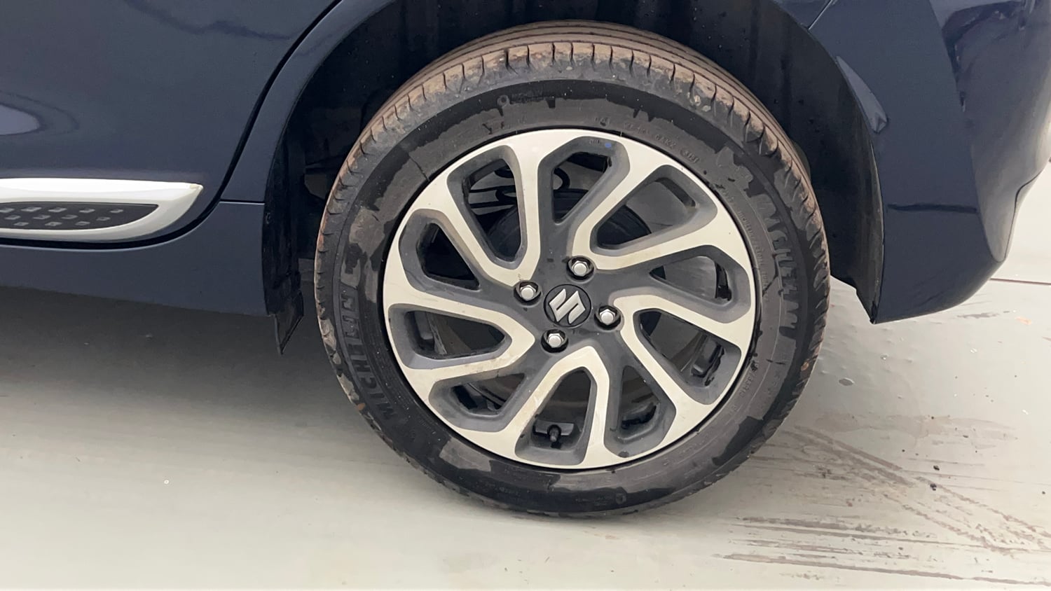 Used 2022 Maruti Suzuki Baleno Alpha AGS Petrol Automatic tyres LEFT REAR TYRE RIM VIEW