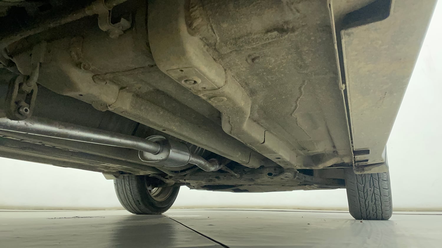 Used 2016 Hyundai Creta 1.6 SX Plus AT Petrol Petrol Automatic extra REAR RIGHT UNDERBODY VIEW