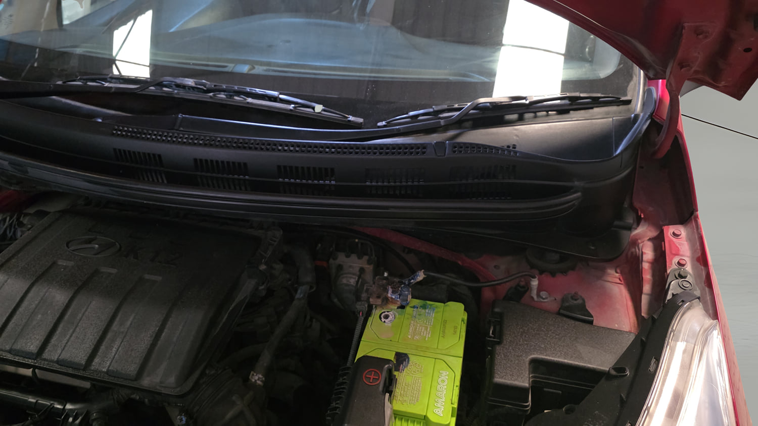 Used 2018 Hyundai Grand i10 Sportz 1.2 Kappa VTVT Petrol Manual engine ENGINE LEFT SIDE HINGE & APRON VIEW