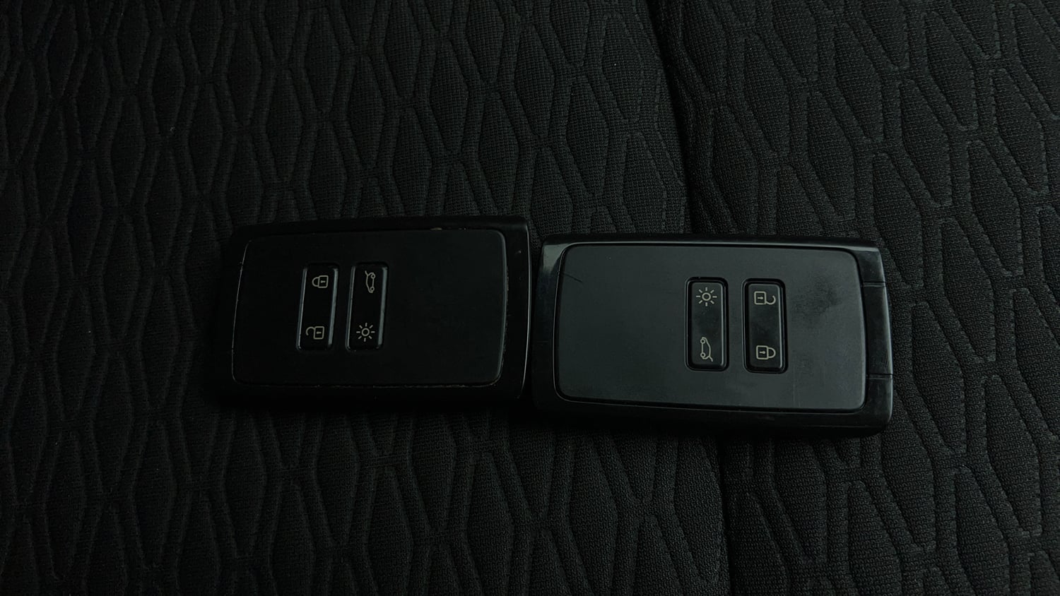 Used 2022 Renault Kiger RXZ 1.0 Turbo MT Petrol Manual extra CAR KEY VIEW