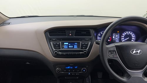 Used 2015 Hyundai Elite i20 Sportz 1.2 Petrol Manual interior MUSIC SYSTEM & AC CONTROL VIEW