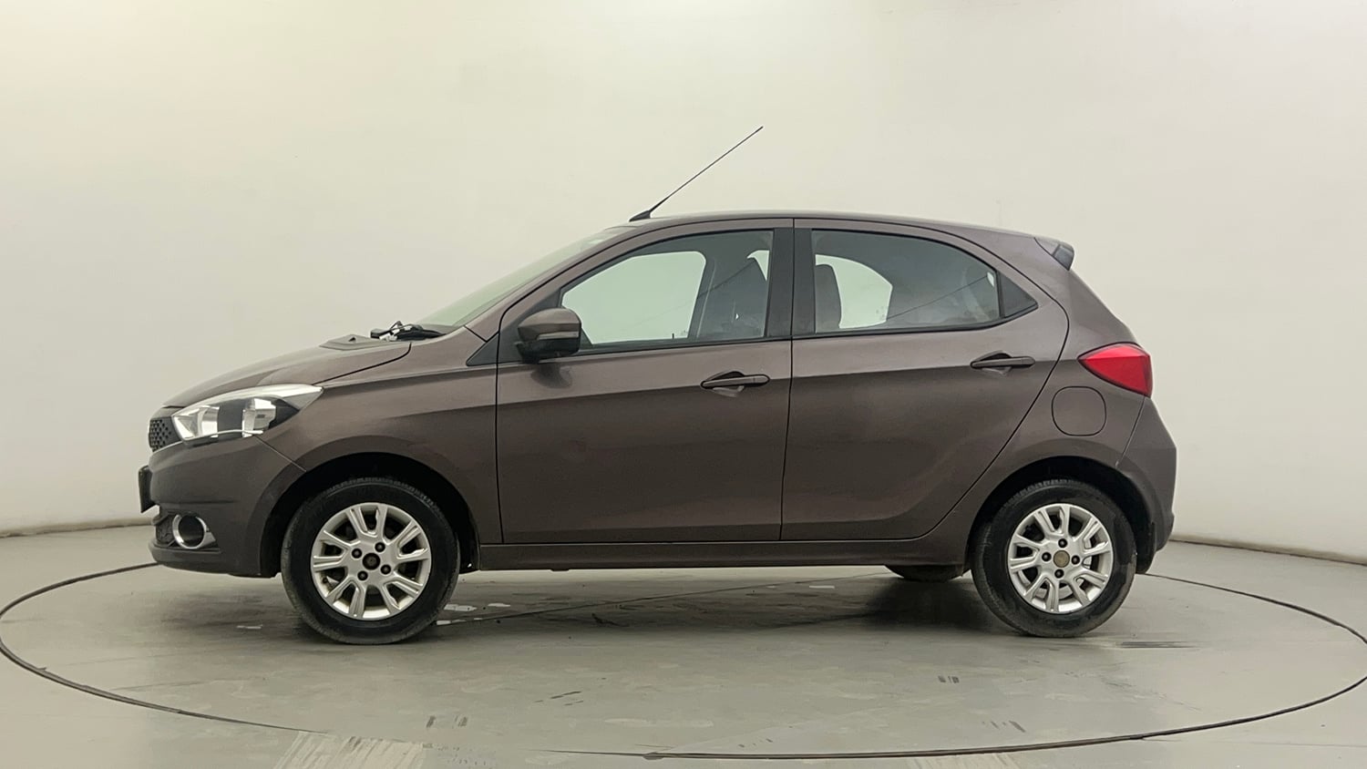 Used 2017 Tata Tiago Revotron XZA Petrol Automatic exterior LEFT SIDE VIEW