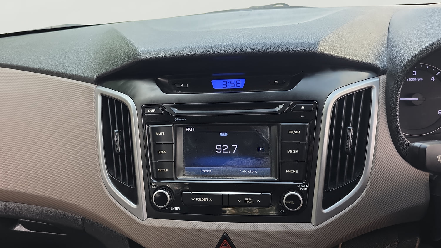 Used 2018 Hyundai Creta S 1.4 CRDI Diesel Manual interior MUSIC SYSTEM & AC CONTROL VIEW