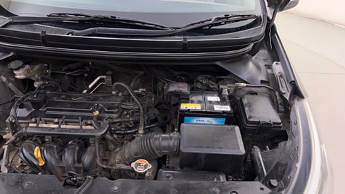 Used 2015 Hyundai Elite i20 Sportz 1.2 Petrol Manual engine ENGINE LEFT SIDE HINGE & APRON VIEW