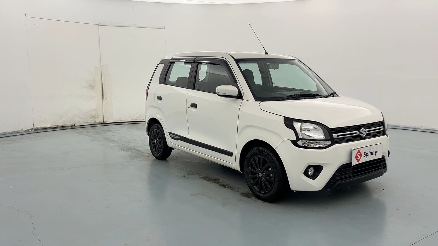 Used 2024 Maruti Suzuki Wagon R ZXI Plus 1.2 Petrol Manual exterior RIGHT FRONT CORNER VIEW