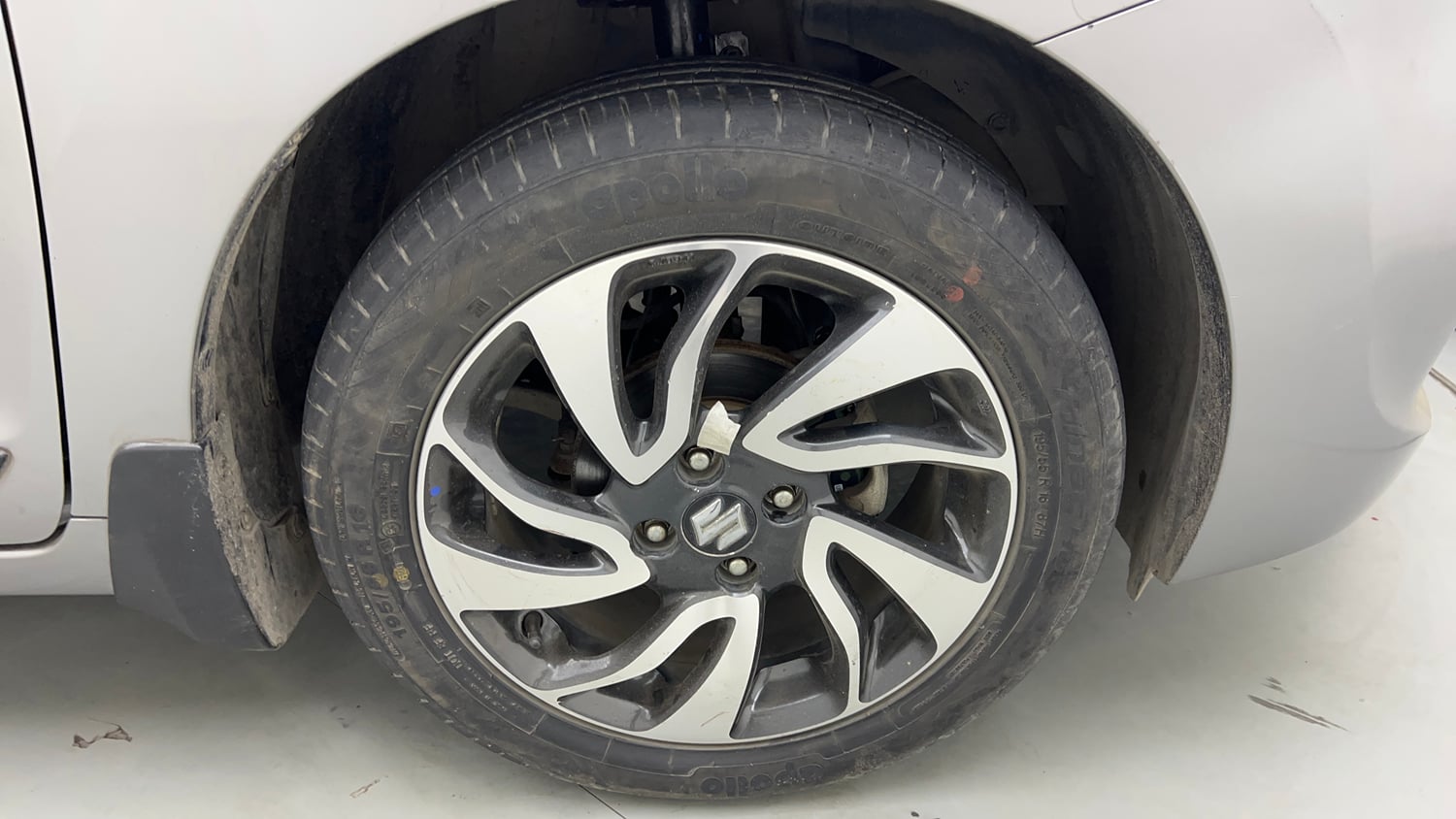 Used 2020 Maruti Suzuki Baleno Alpha Automatic Petrol Automatic tyres RIGHT FRONT TYRE RIM VIEW