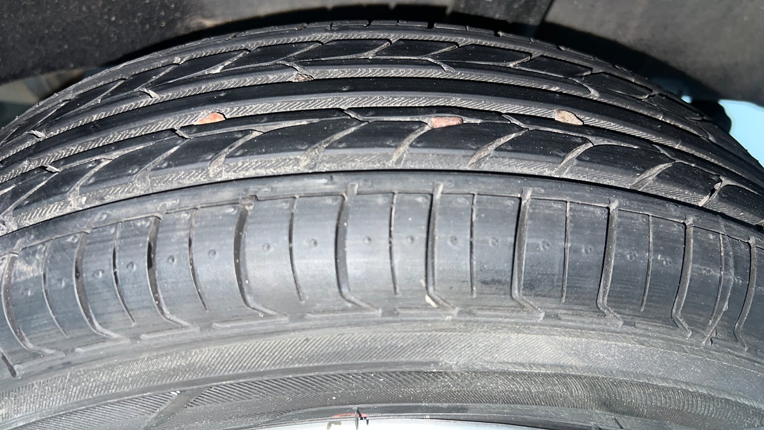 Used 2020 Renault Kwid CLIMBER 1.0 AMT Petrol Automatic tyres LEFT REAR TYRE TREAD VIEW
