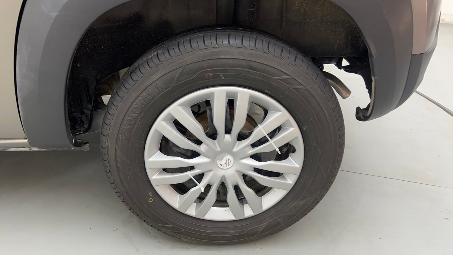 Used 2020 Renault Kwid CLIMBER 1.0 AMT Petrol Automatic tyres LEFT REAR TYRE RIM VIEW