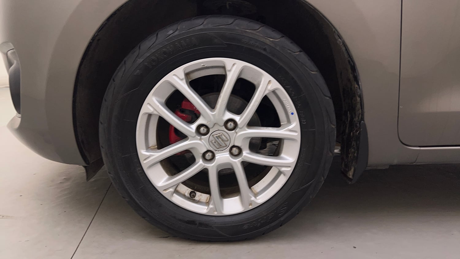 Used 2018 Maruti Suzuki Swift ZXi AMT Petrol Automatic tyres LEFT FRONT TYRE RIM VIEW