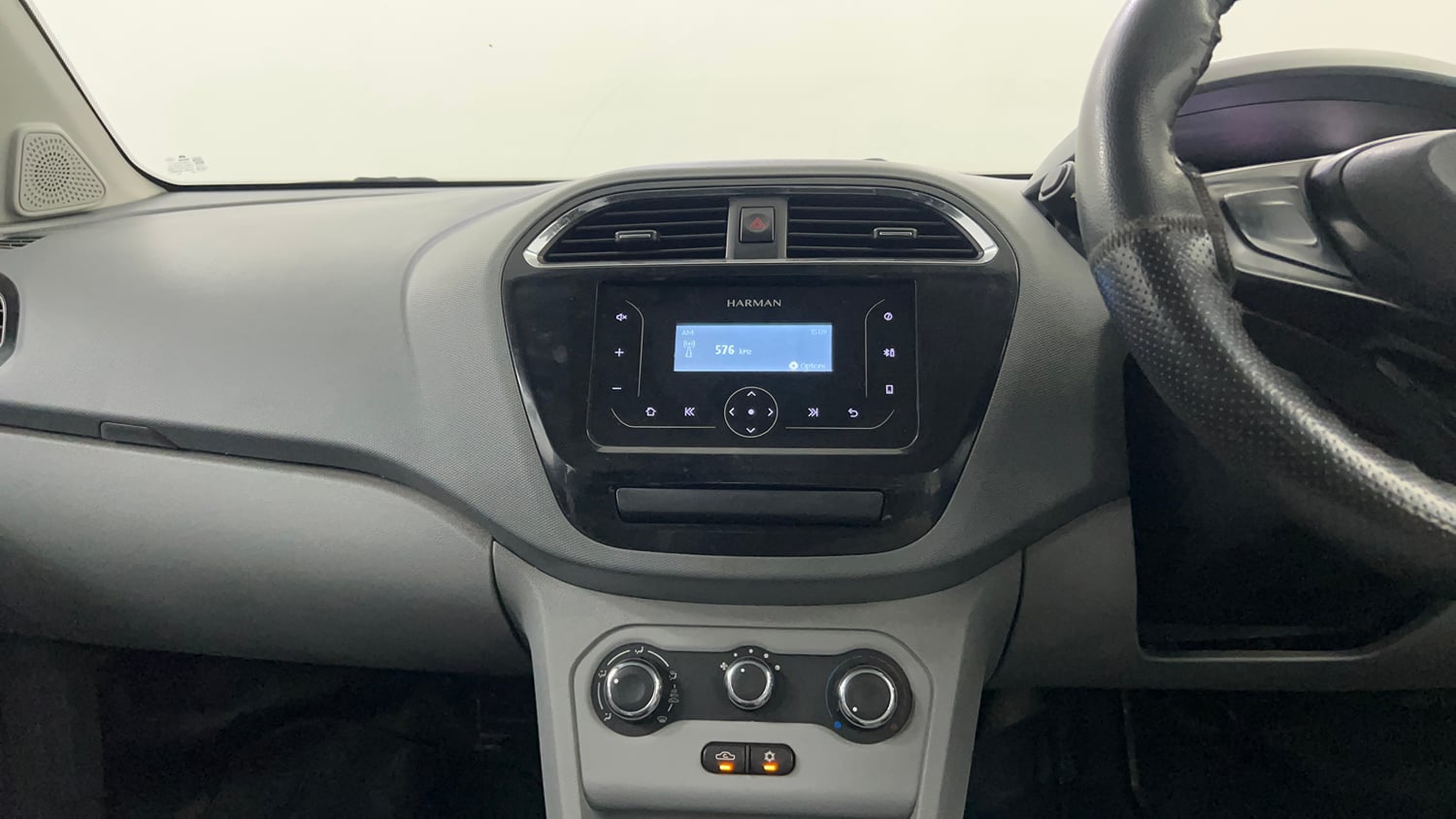Used 2020 Tata Tigor XM Petrol Manual interior MUSIC SYSTEM & AC CONTROL VIEW